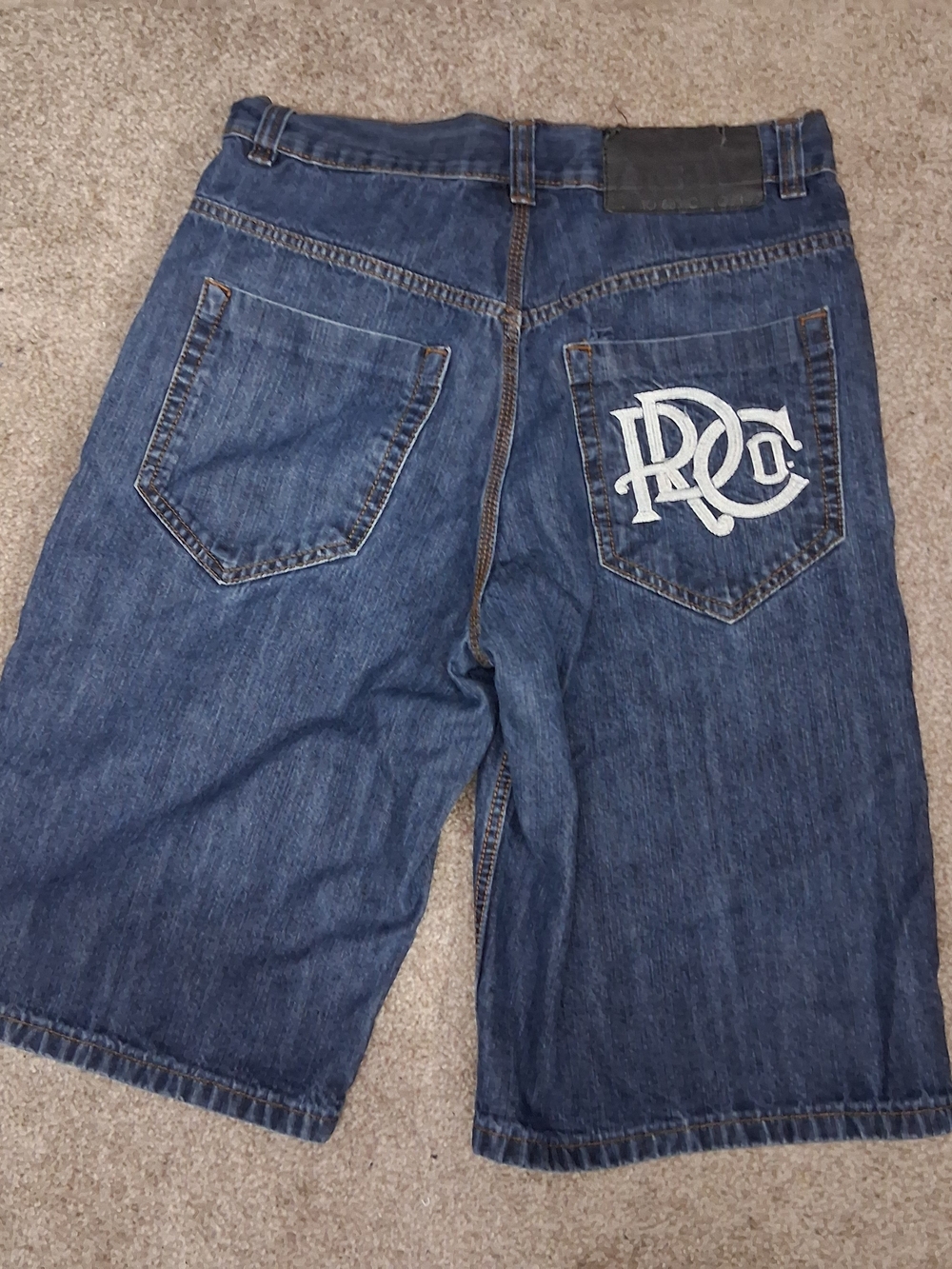 Y2K Rocawear Men's Blue Denim Shorts with Contrast Stitching
